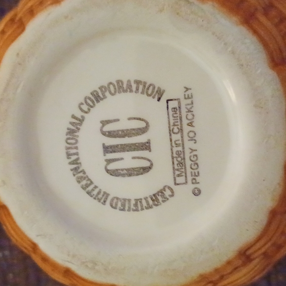 CIC Mug - Picture 4 of 8